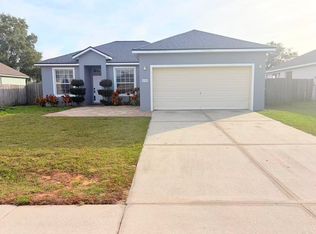 404 Bluff Pass Dr, Eustis, FL 32726