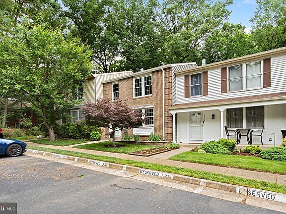 3rd image of 2303 Middle Creek Ln