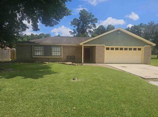 207 Thorn Ridge St, Bridge City, TX 77611