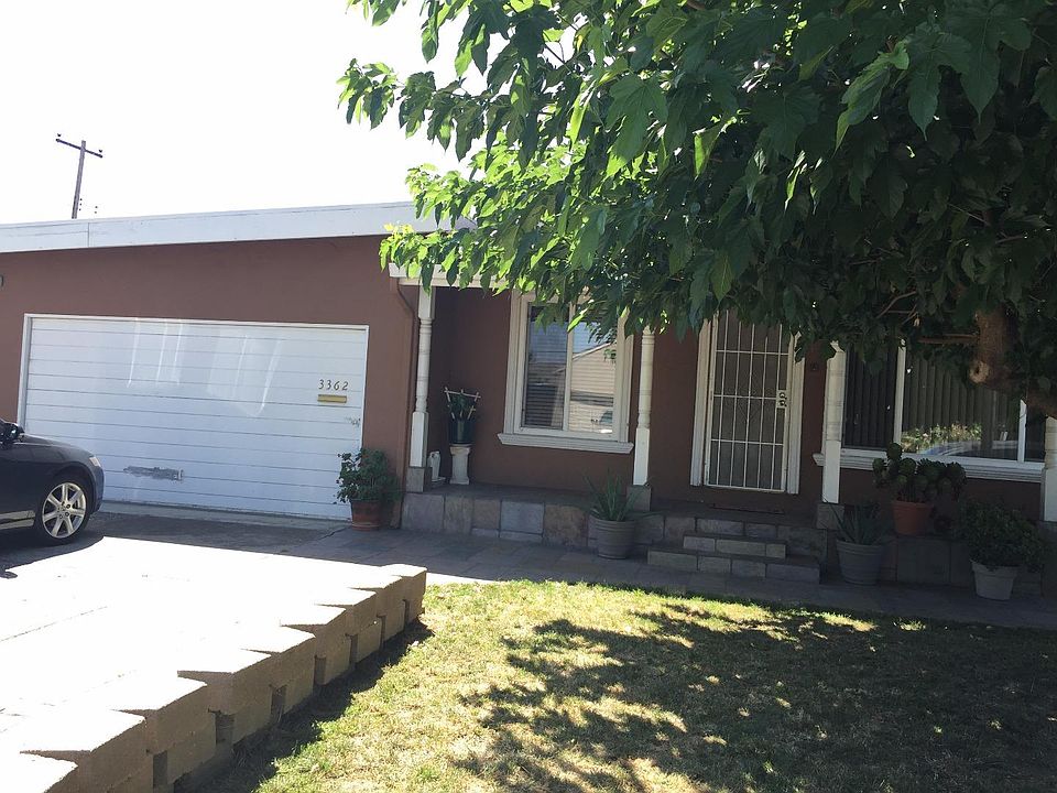 1st image of 3362 San Marino Ave
