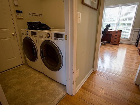 5th image of 3325 Key Lake Ct