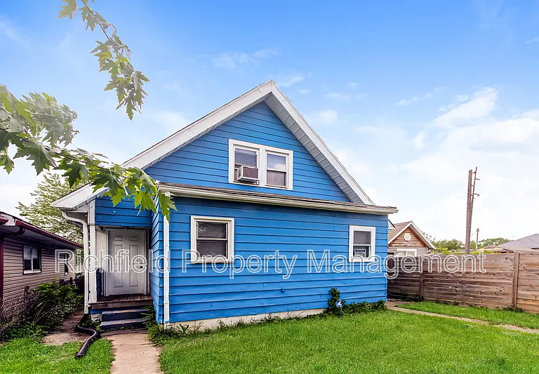 1723 Laurel St — Photo 12