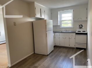 206 High St APT 1A, Waltham, MA 02453
