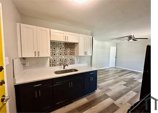 990 SW 37th St — Photo 9