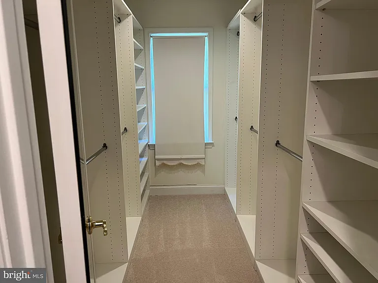 10220 Cedar Pond Dr — Photo 37
