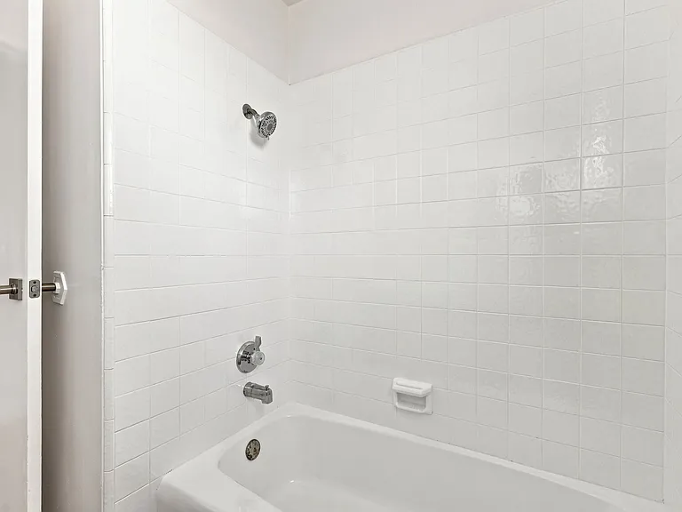 540-600 W Channel Islands Blvd #1 — Photo 22