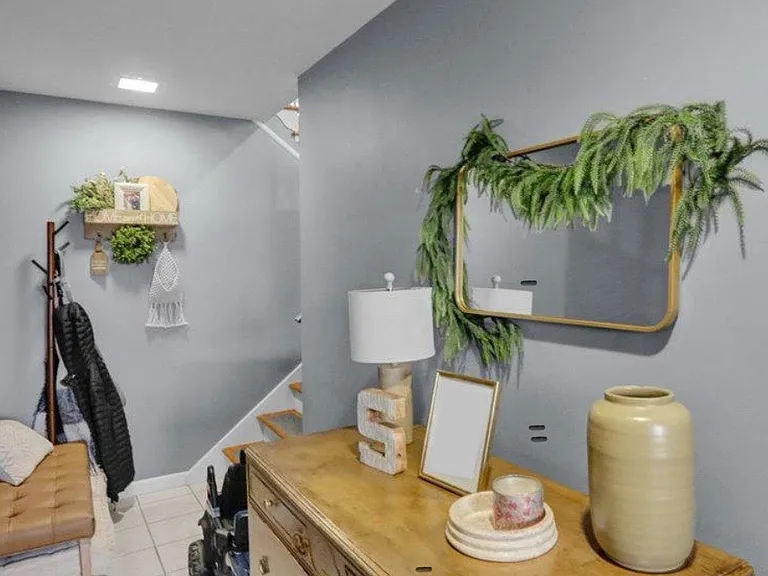 418 Haig Blvd — Photo 1
