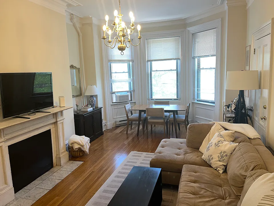 130 Newbury St #2