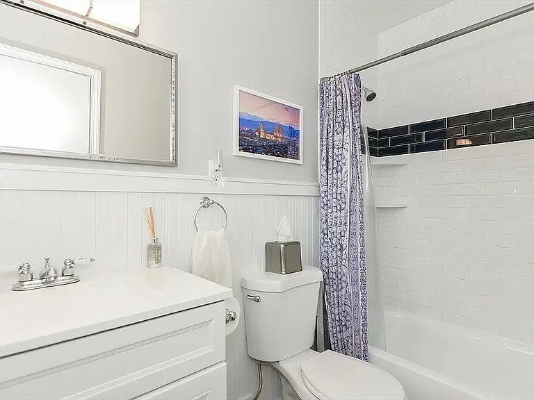 202 Windsor Dr #202 — Photo 6