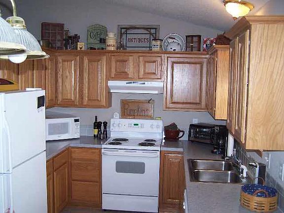 3rd image of 2505 Mainsgate Dr