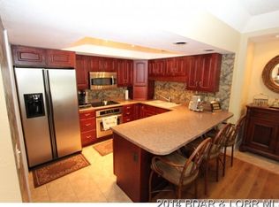 21 Hickory Ct, Lake Ozark, MO 65049