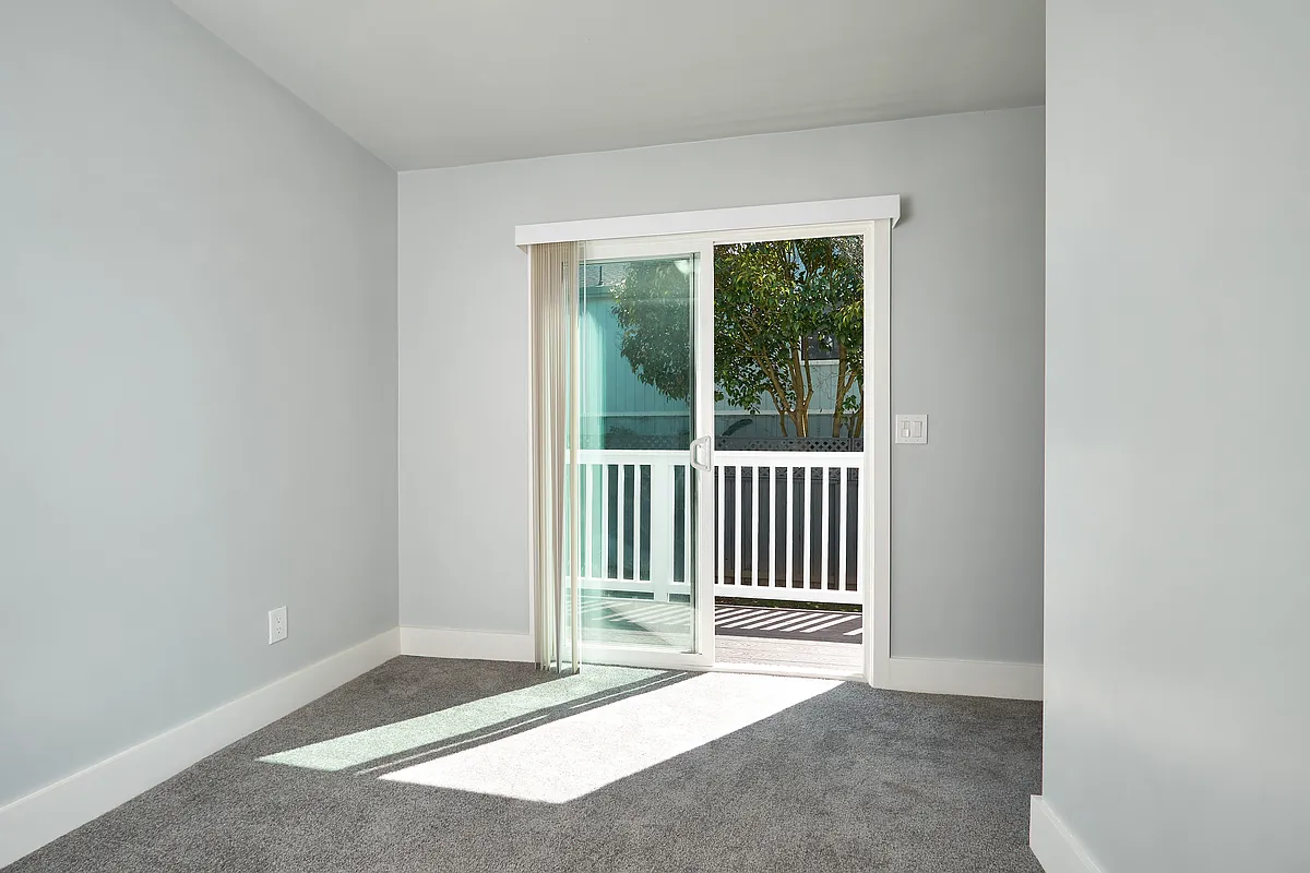 30th #9 bed3 - 30th Ave Townhomes