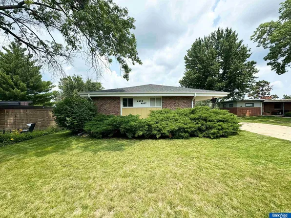 4612 Eden Cir, Lincoln, NE 68506