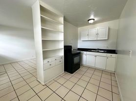 225 South B Street - 4