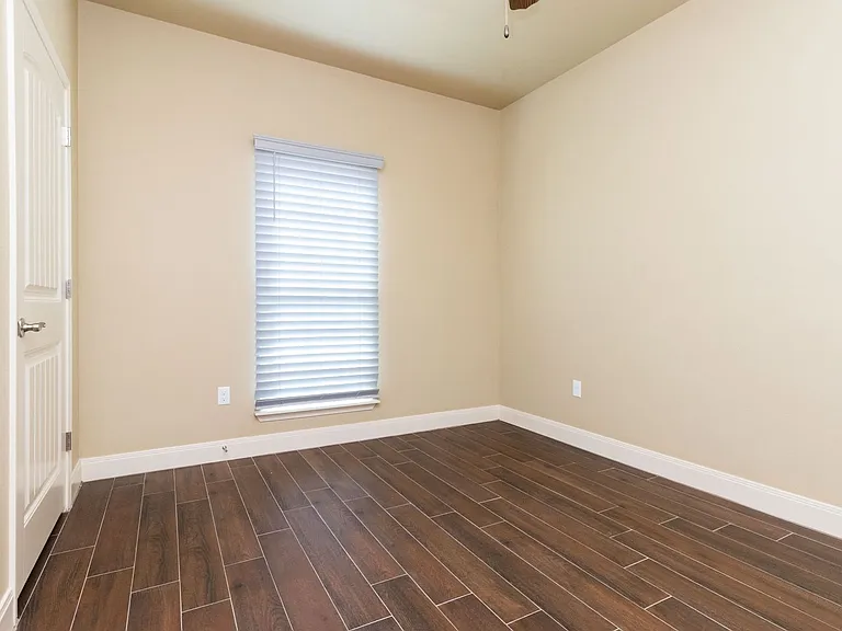 9635 Mossberg St — Photo 13