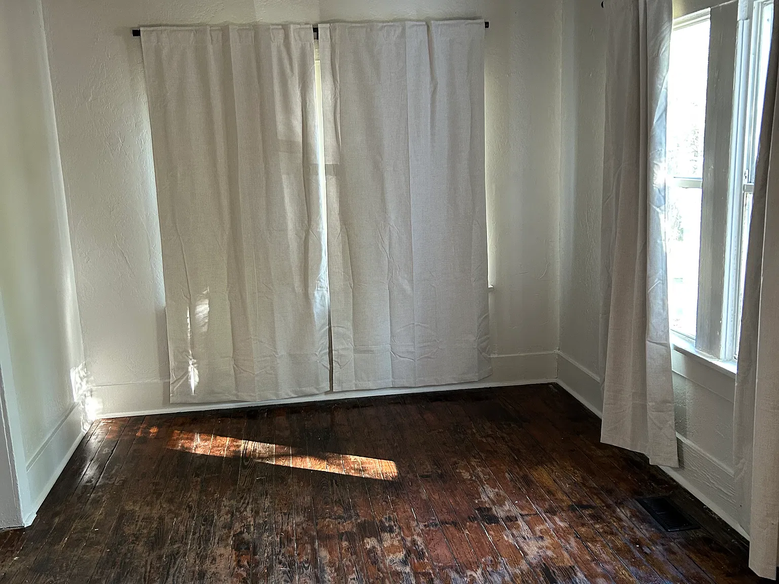 3 bed, 1242 sqft, $950 — Photo 3