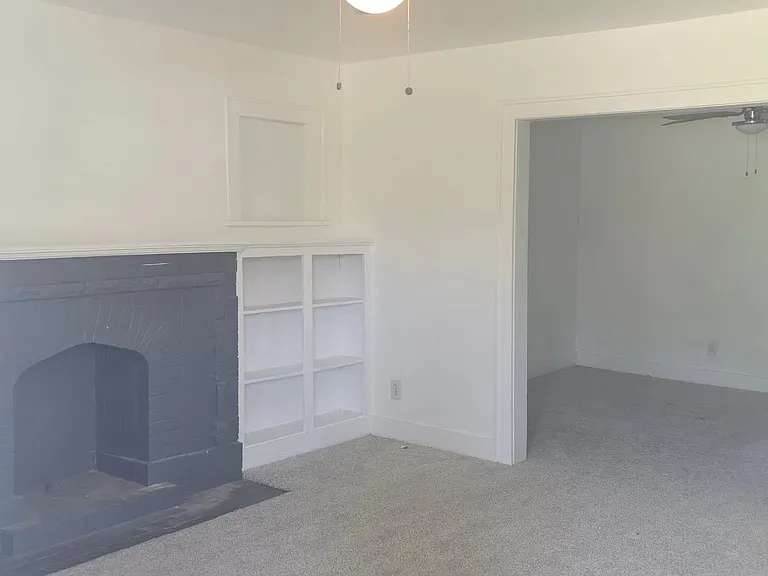 Entry/Living Room Area