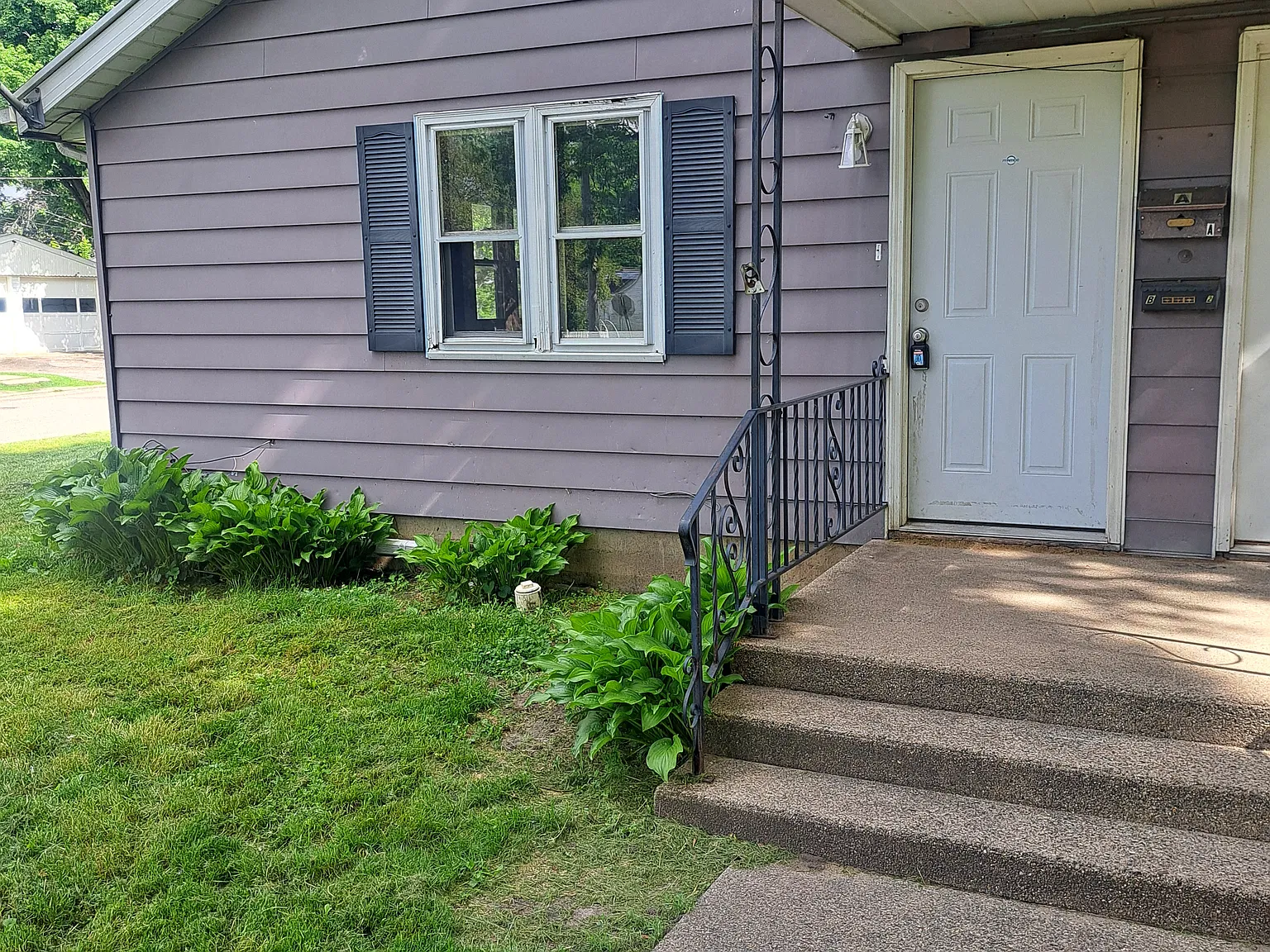 2 bed, $800 — Photo 1