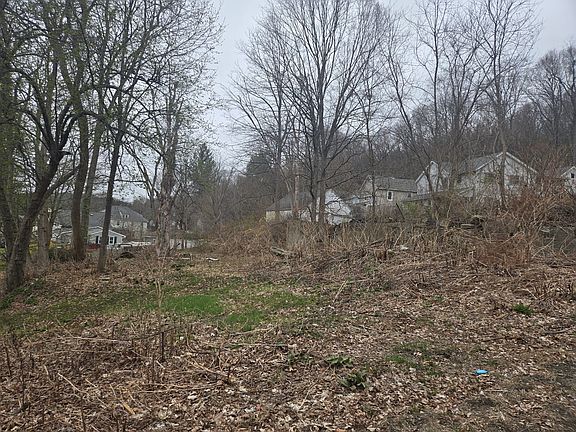 4th image of 1030 School St