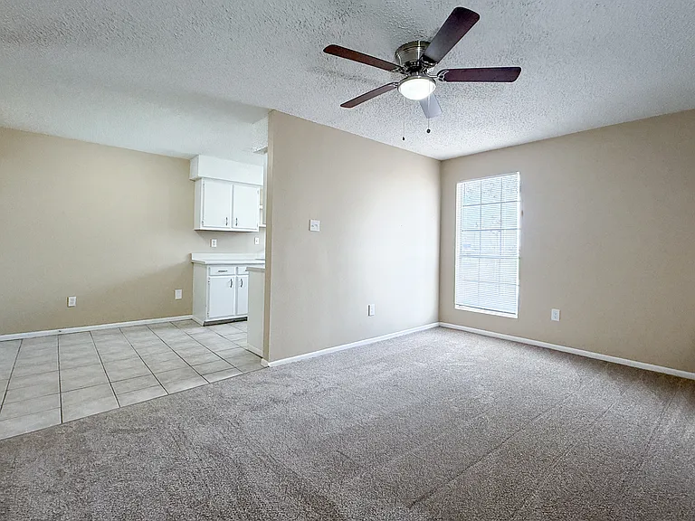 Hidden Pointe Apartments — Photo 27