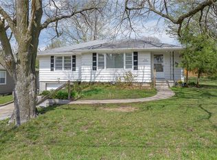 4017 Pacific St, Saint Joseph, MO 64507