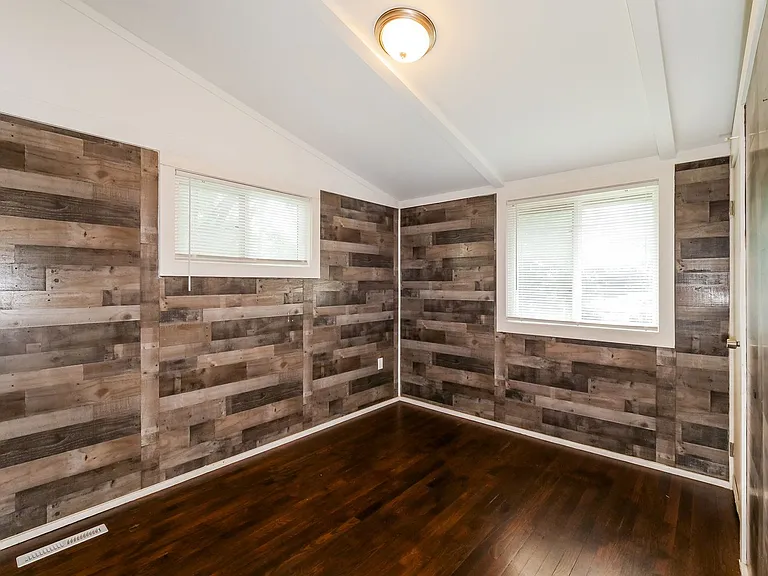 11311 Cleveland Ave — Photo 11