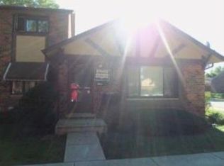 1S275 Holyoke Ln, Villa Park, IL 60181
