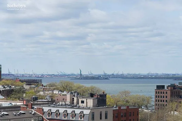 Sold by Sotheby's International Realty | media 28