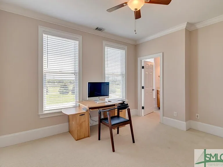 416 Legends Ct — Photo 15