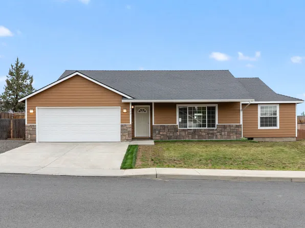 717 SE Cross Ln, Madras, OR 97741