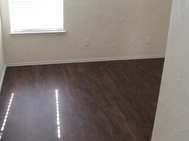 2059 La Salle Trl — Photo 15