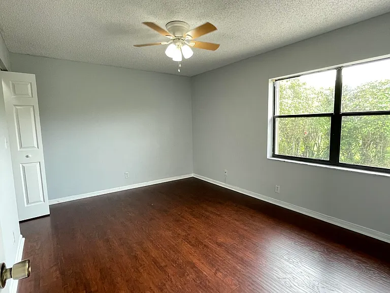 16344 Country Lake Cir — Photo 26
