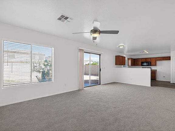 3rd image of 12334 W Dreyfus Dr