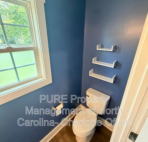 1204 W Airline Ave — Photo 10