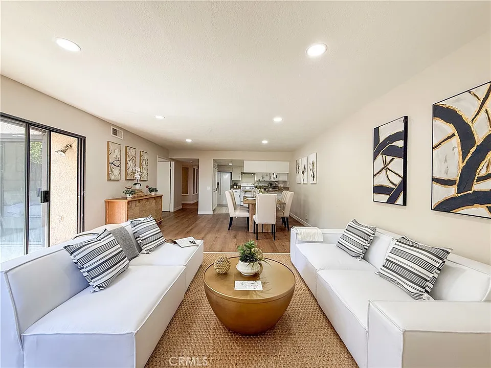 1034 Romney Dr