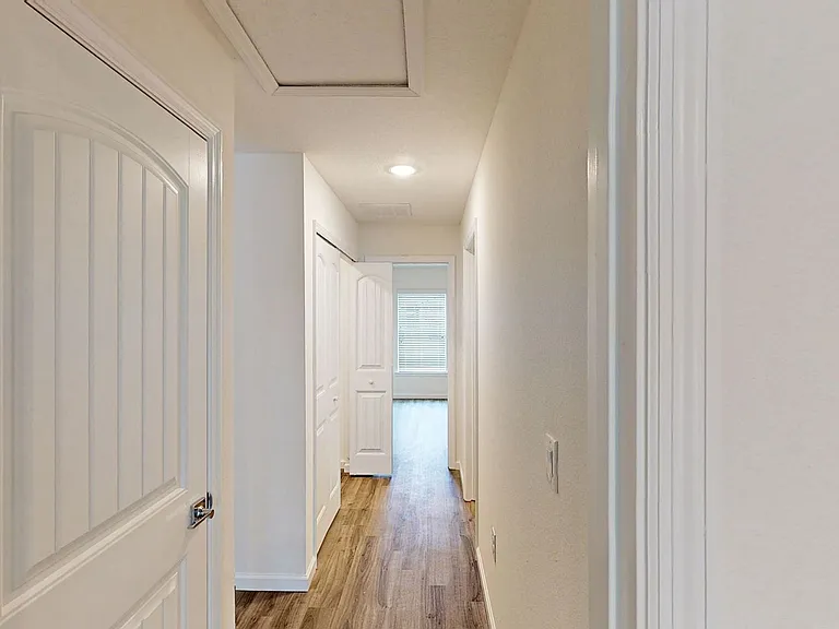 3 Smollett Pl — Photo 11