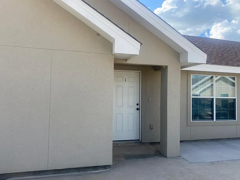 Wild Oak Dr — Photo 3