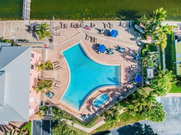 4984 Beach Dr SE APT B, Saint Petersburg, FL 33705