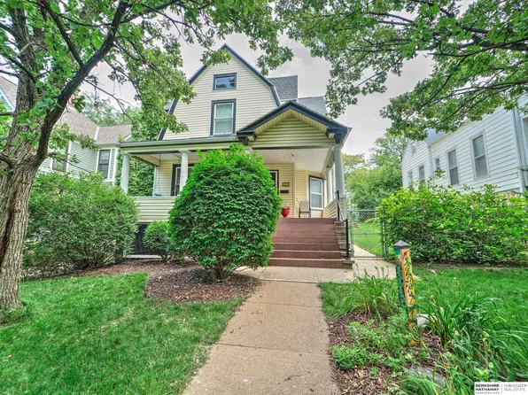 1115 S 33rd St, Omaha, NE 68105