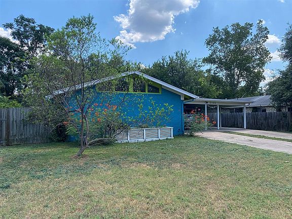 2nd image of 2105 Wordsworth Dr #A