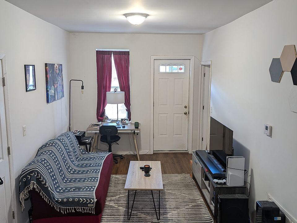 1st image of 144 Franklin St #1