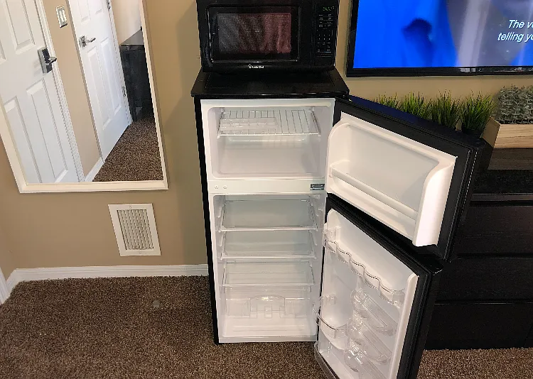 1310 Daytona Ave #6 — Photo 3