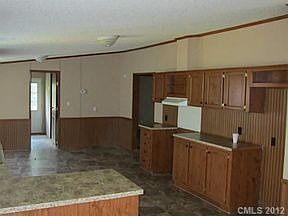 3rd image of 147 Castle Ct