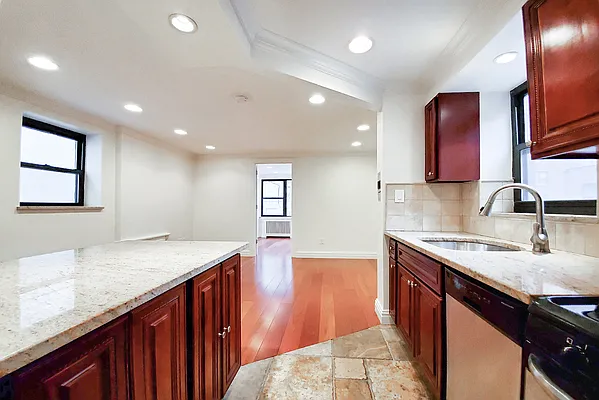 Rented by Warburg | media 3