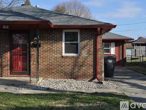 3rd image of 812 Alhambra Dr #1