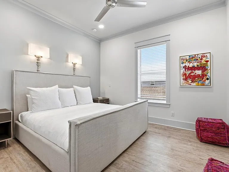 8320 Surf Dr — Photo 16