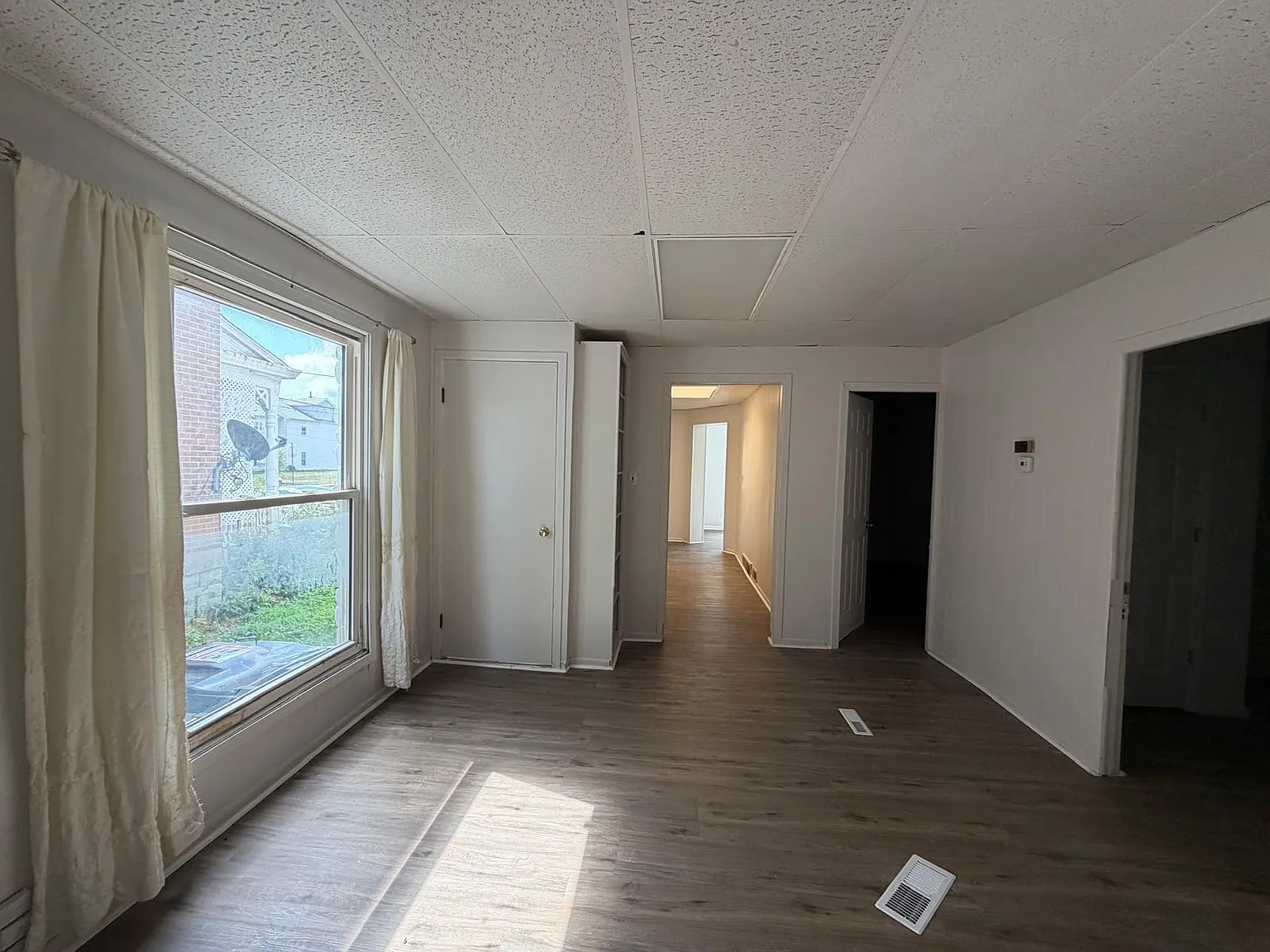 422 W High St — Photo 2