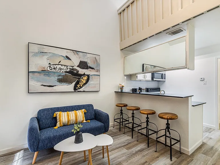 2815 Rio Grande St #204 — Photo 3