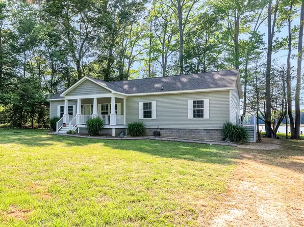98 Presley Dr, Heathsville, VA 22473