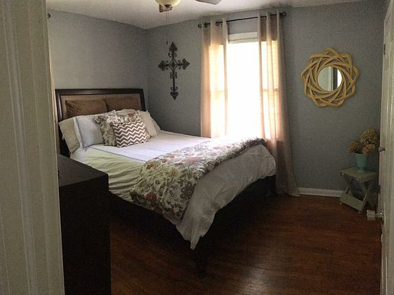 3rd image of 505 Park Ave